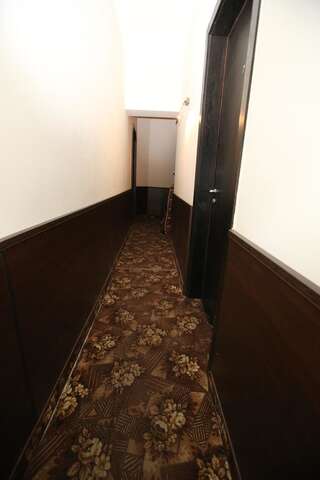 Отель Отель& Ресторан Дом София Классический двухместный номер с 1 кроватью или 2 отдельными кроватями-1