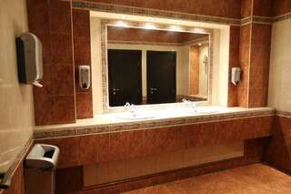 Отель Отель& Ресторан Дом София Классический двухместный номер с 1 кроватью или 2 отдельными кроватями-2